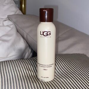 UGG sheepskin Cleaner and Conditioner 4oz NEW .